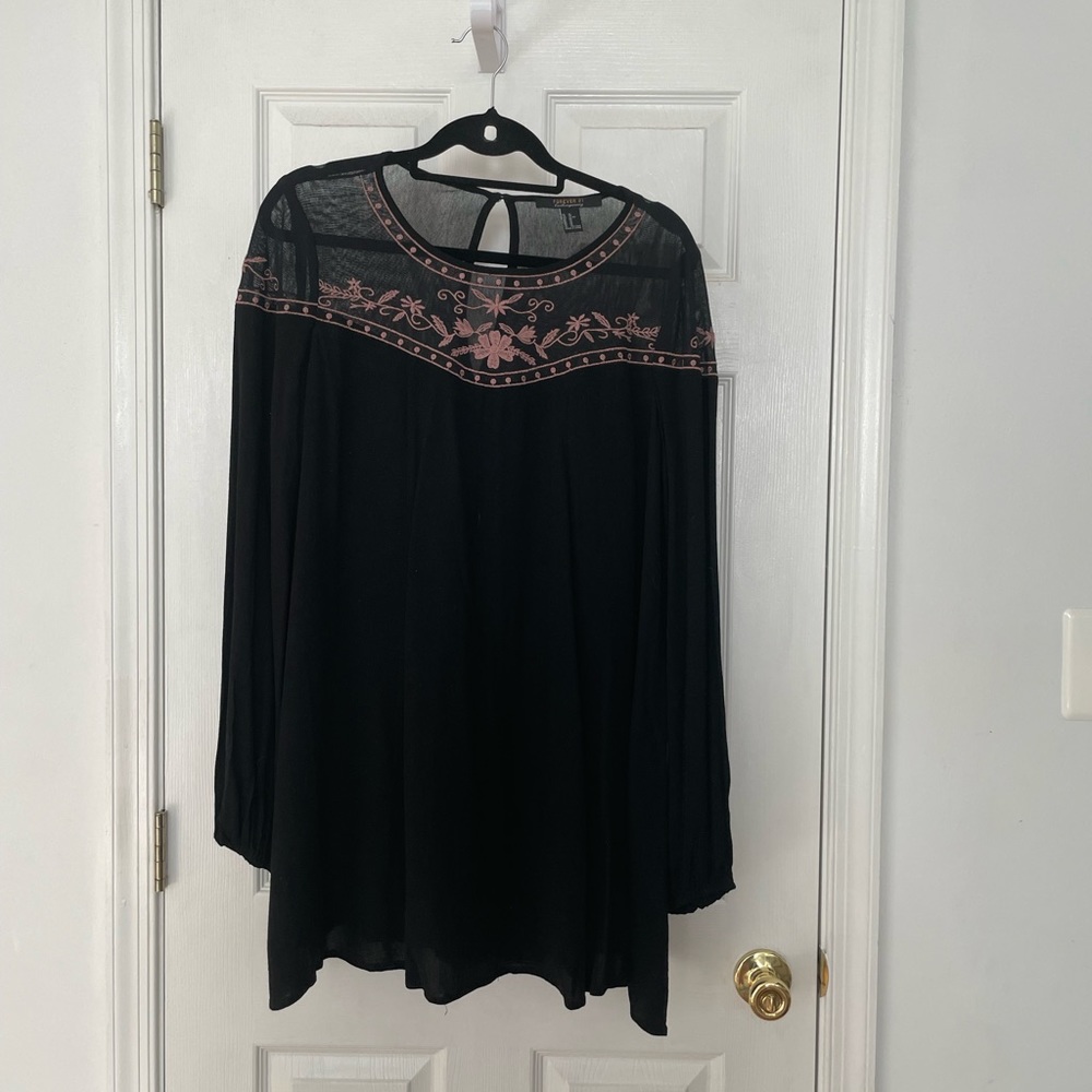 Forever 21 black and pink embroidered dress